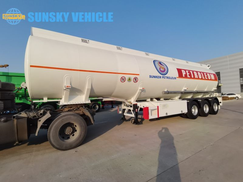 SUNSKY Fuel Tanker for sale - Tankauflieger: das Bild 1 SUNSKY Fuel Tanker for sale - Tankauflieger: das Bild 1