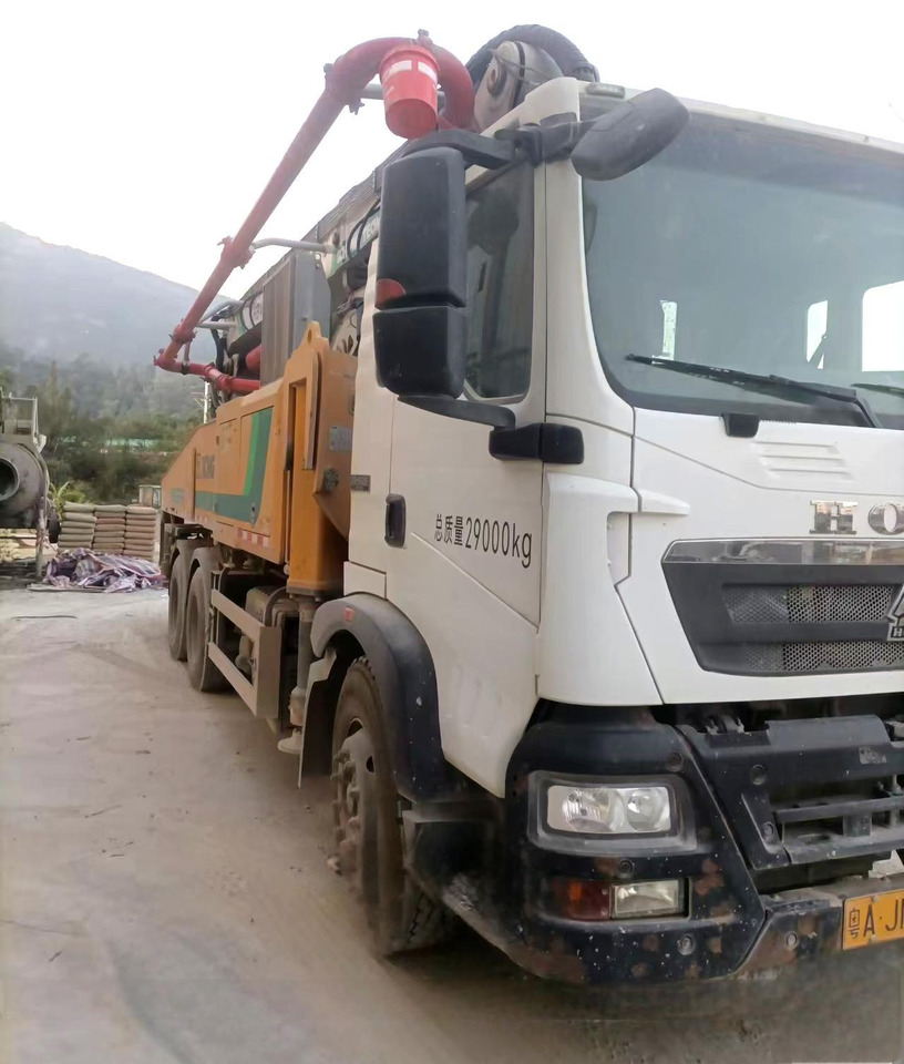 XCMG Manufacturer Concrete Pump Machine HB43V Used 43m HOWO Small Concrete Pumps Truck For Sale - Betonpumpe: das Bild 3 XCMG Manufacturer Concrete Pump Machine HB43V Used 43m HOWO Small Concrete Pumps Truck For Sale - Betonpumpe: das Bild 3