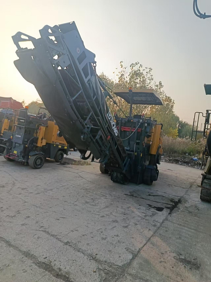 XCMG Official Used Road Asphalt Milling Machine XM1005K Asphalt Cold Planer Machine Price For Sale - Kaltfräse: das Bild 3 XCMG Official Used Road Asphalt Milling Machine XM1005K Asphalt Cold Planer Machine Price For Sale - Kaltfräse: das Bild 3