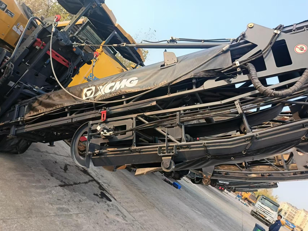 XCMG Official Used Road Asphalt Milling Machine XM1005K Asphalt Cold Planer Machine Price For Sale - Kaltfräse: das Bild 4 XCMG Official Used Road Asphalt Milling Machine XM1005K Asphalt Cold Planer Machine Price For Sale - Kaltfräse: das Bild 4