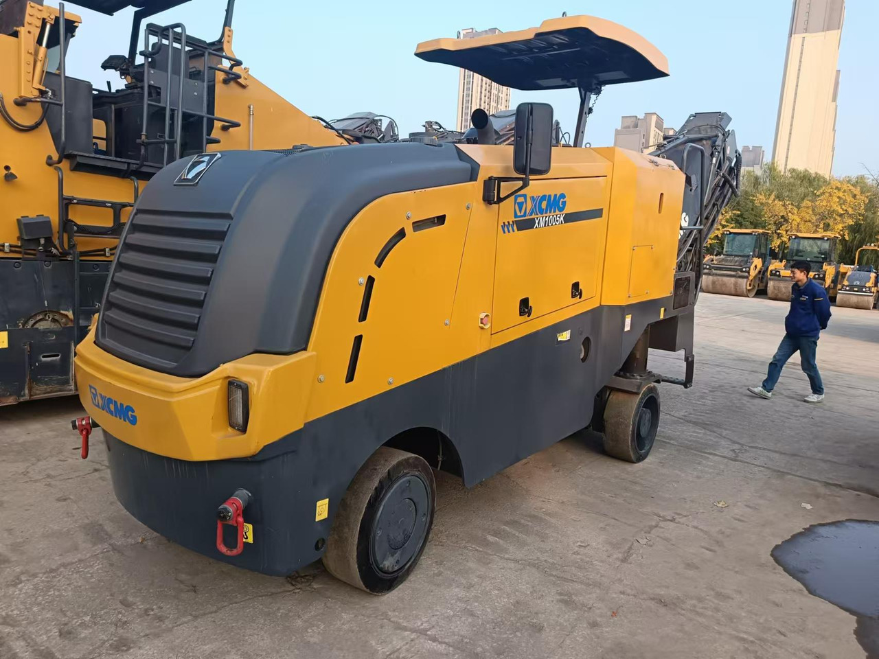 XCMG Official Used Road Asphalt Milling Machine XM1005K Asphalt Cold Planer Machine Price For Sale - Kaltfräse: das Bild 2 XCMG Official Used Road Asphalt Milling Machine XM1005K Asphalt Cold Planer Machine Price For Sale - Kaltfräse: das Bild 2