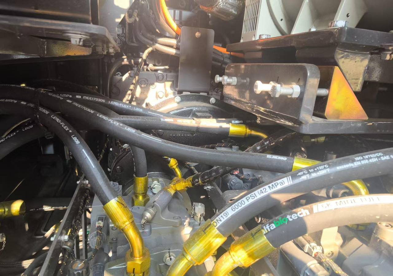 XCMG official used asphalt paver RP905IV Concrete machine - Asphaltfertiger/ Straßenfertiger: das Bild 2 XCMG official used asphalt paver RP905IV Concrete machine - Asphaltfertiger/ Straßenfertiger: das Bild 2