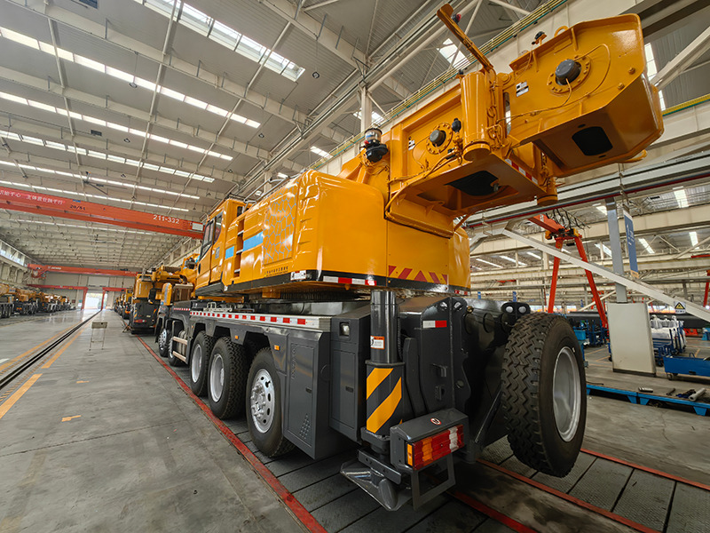 XCMG used XCT110 110ton telescopic boom truck crane mobile for sale - Kran: das Bild 2 XCMG used XCT110 110ton telescopic boom truck crane mobile for sale - Kran: das Bild 2