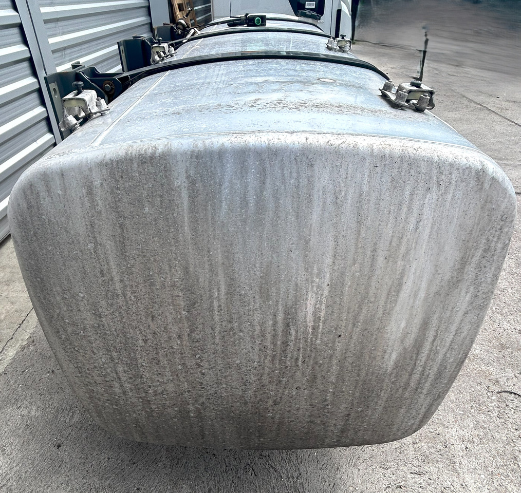 DAF XF 106 480 845L 2327x675x620 - Kraftstofftank für LKW: das Bild 5 DAF XF 106 480 845L 2327x675x620 - Kraftstofftank für LKW: das Bild 5