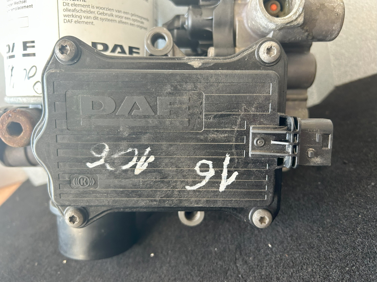 DAF XF 106 480 APU KIT ZEL2100 2027747 ( ELA1000 + AE6000) - Bremsventil: das Bild 3 DAF XF 106 480 APU KIT ZEL2100 2027747 ( ELA1000 + AE6000) - Bremsventil: das Bild 3
