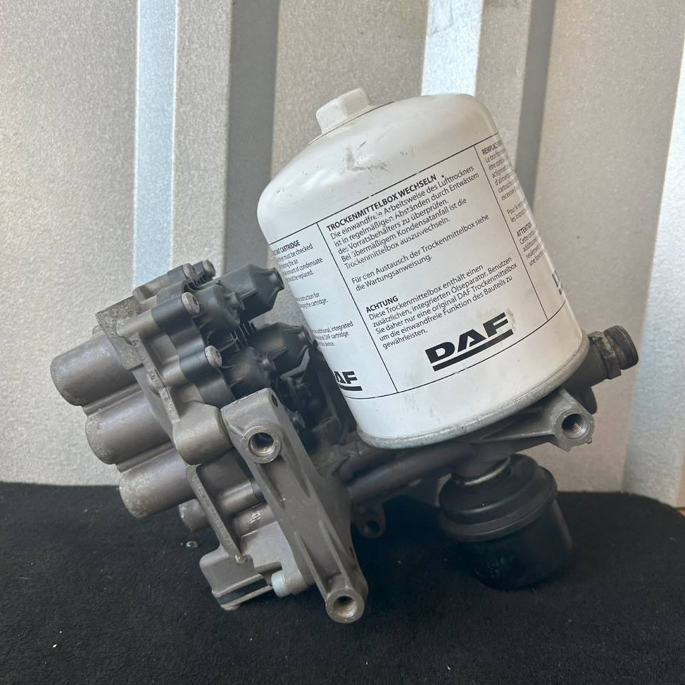 DAF XF 106 480 APU KIT ZEL2100 2027747 ( ELA1000 + AE6000) - Bremsventil: das Bild 1 DAF XF 106 480 APU KIT ZEL2100 2027747 ( ELA1000 + AE6000) - Bremsventil: das Bild 1