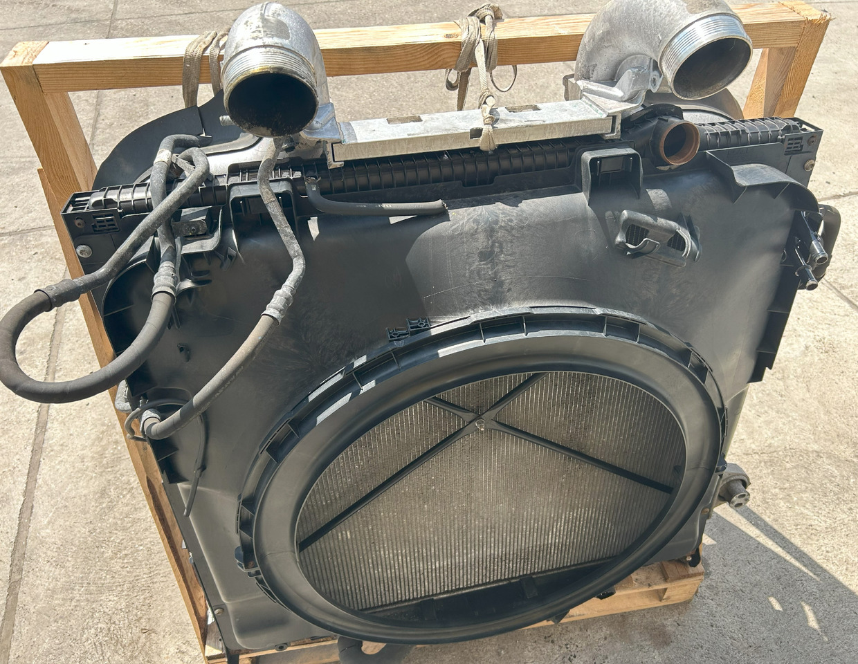 DAF XF 106 480 COOLER SET - Kühler für LKW: das Bild 2 DAF XF 106 480 COOLER SET - Kühler für LKW: das Bild 2