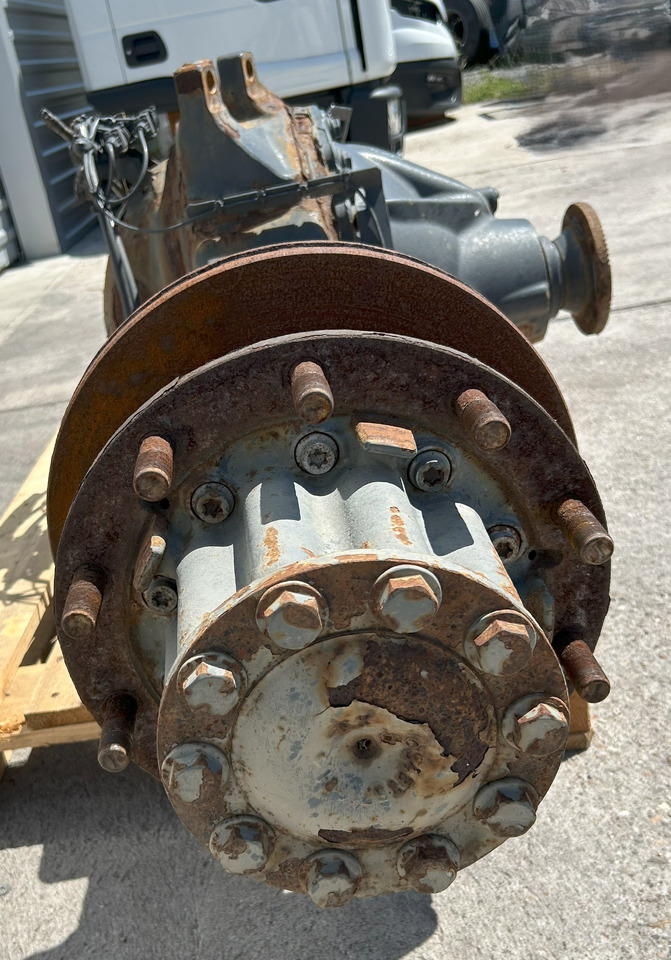 MERCEDES-BENZ REAR AXLE + HUBS ACTROS MP4 R440-13 2,846 - Hinterachse für LKW: das Bild 2 MERCEDES-BENZ REAR AXLE + HUBS ACTROS MP4 R440-13 2,846 - Hinterachse für LKW: das Bild 2