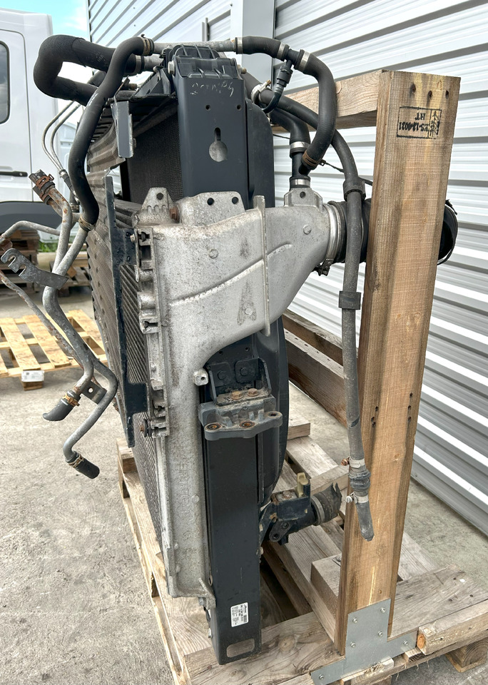 Mercedes ACTROS MP4 COOLERS SET - Kühler: das Bild 3 Mercedes ACTROS MP4 COOLERS SET - Kühler: das Bild 3