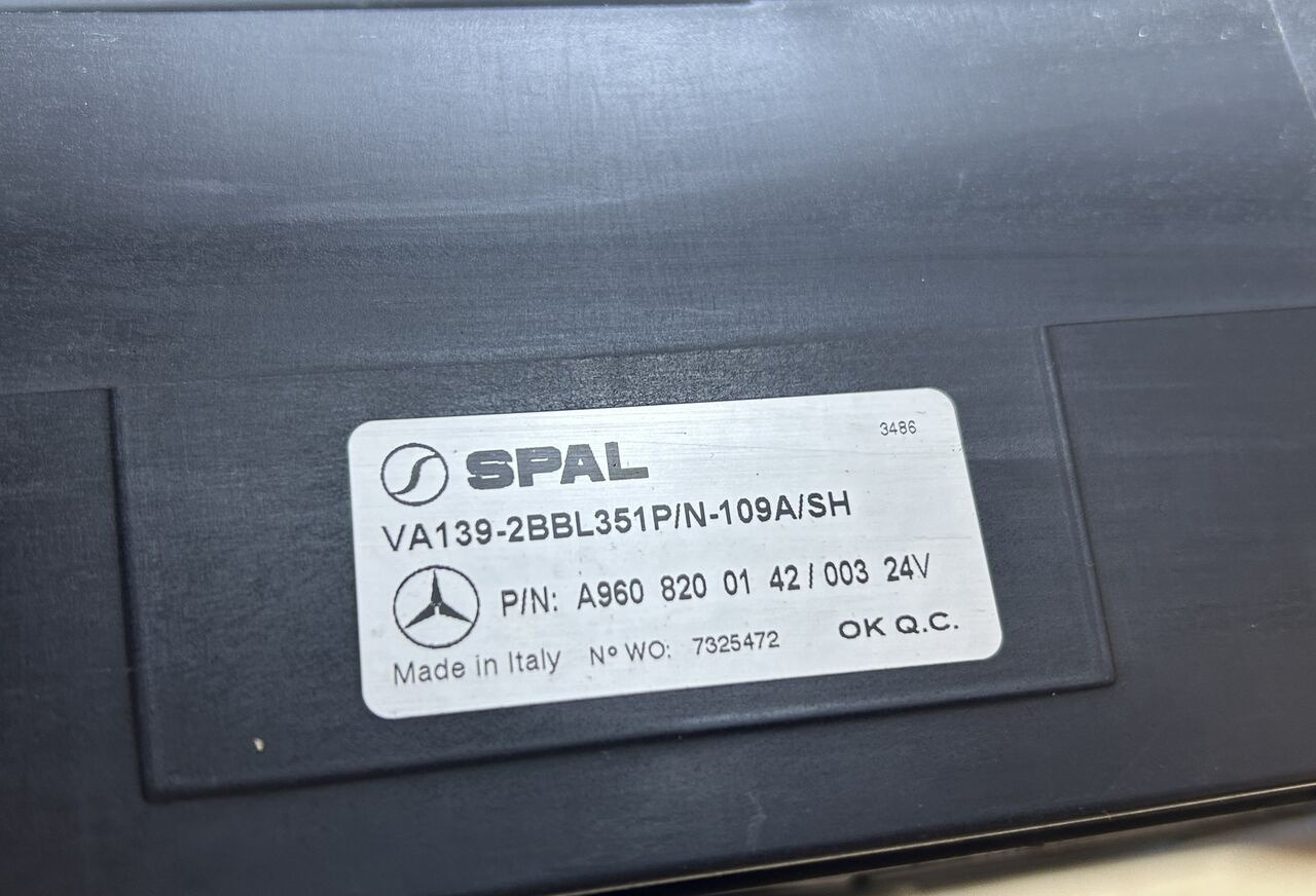 Mercedes-Benz ACTROS MP4 A9608200142 Mercedes-Benz ACTROS MP4 truck - Ventilator für LKW: das Bild 2 Mercedes-Benz ACTROS MP4 A9608200142 Mercedes-Benz ACTROS MP4 truck - Ventilator für LKW: das Bild 2