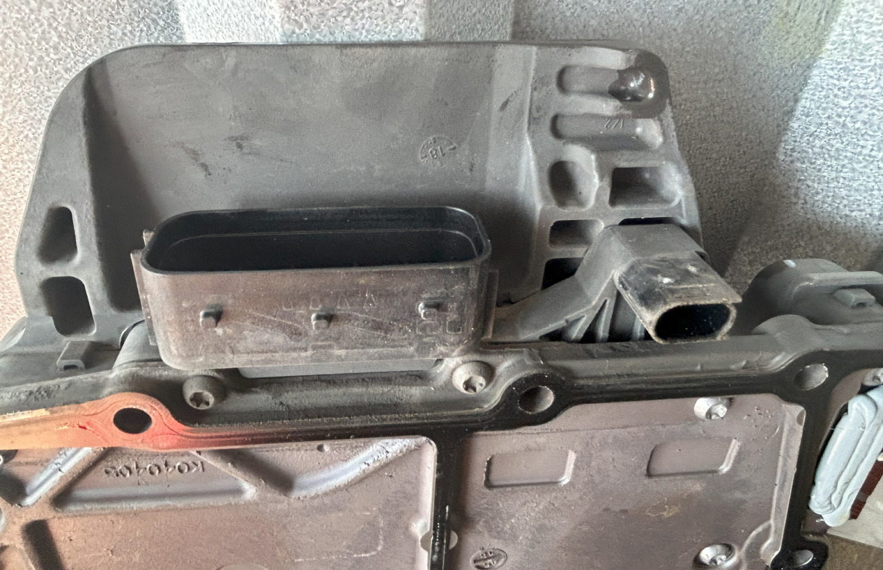 ZF TRAXON ZF GEARBOX CONTROL - Getriebe und Teile: das Bild 4 ZF TRAXON ZF GEARBOX CONTROL - Getriebe und Teile: das Bild 4