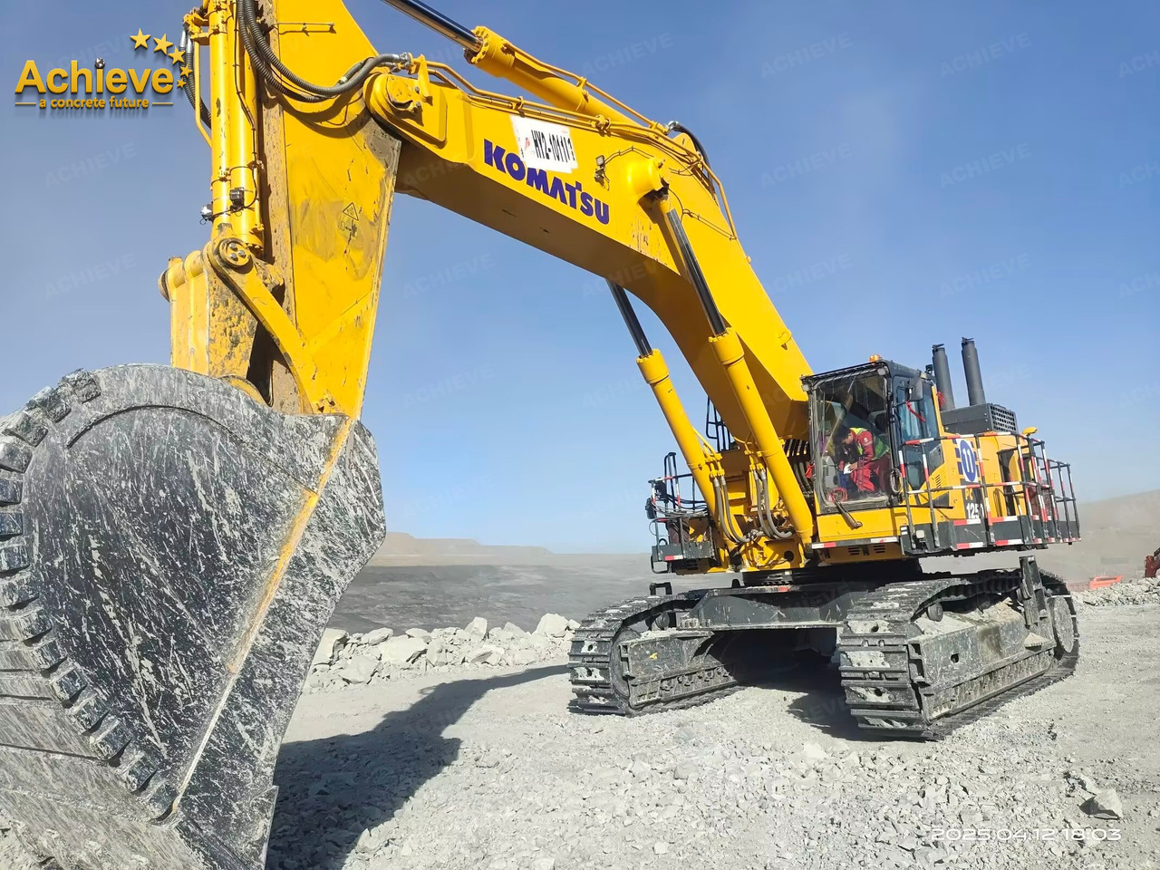 Komatsu 【ACHIEVE】TOP CONDITION!!! PC1250-11R 2023 4500h Horsepower (HP) 758 HP @ 1,800 rpm Operating weight (lbs) 269,300 - 272,600 Bucket Capacity (yd3) 5.3-9.5 - Kettenbagger: das Bild 2 Komatsu 【ACHIEVE】TOP CONDITION!!! PC1250-11R 2023 4500h Horsepower (HP) 758 HP @ 1,800 rpm Operating weight (lbs) 269,300 - 272,600 Bucket Capacity (yd3) 5.3-9.5 - Kettenbagger: das Bild 2