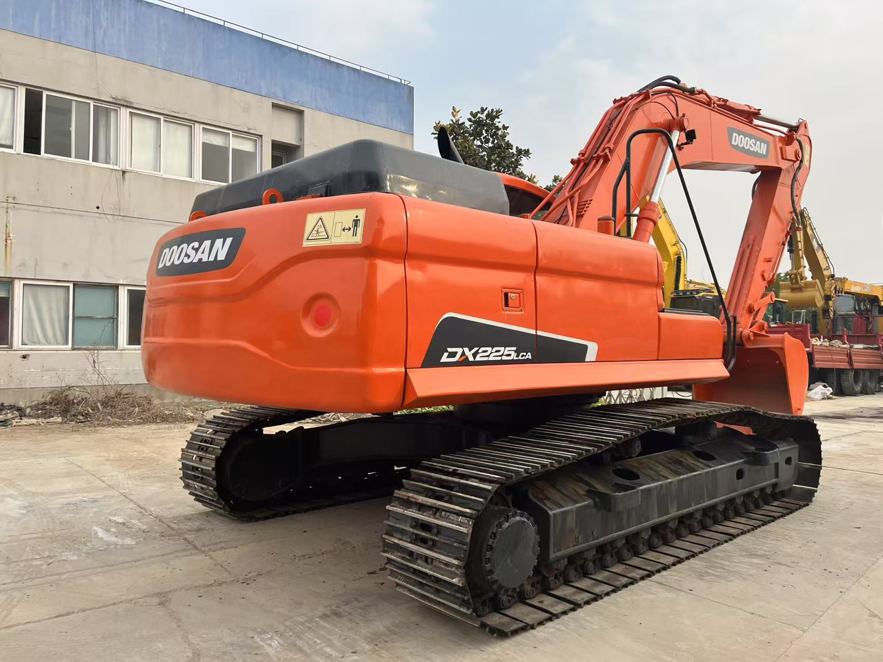 Doosan Used Excavator Doosan DX225 - 129kW Doosan DL06 Engine, 1.0m³ Standard Bucket Capacity, 22300kg Operating Weight - Kettenbagger: das Bild 5 Doosan Used Excavator Doosan DX225 - 129kW Doosan DL06 Engine, 1.0m³ Standard Bucket Capacity, 22300kg Operating Weight - Kettenbagger: das Bild 5