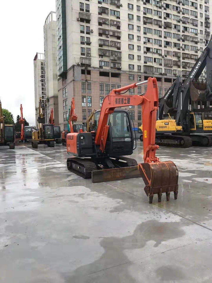 Hitachi 6 ton Hydraulic Excavator ZX60 Good Price - Kettenbagger: das Bild 2 Hitachi 6 ton Hydraulic Excavator ZX60 Good Price - Kettenbagger: das Bild 2