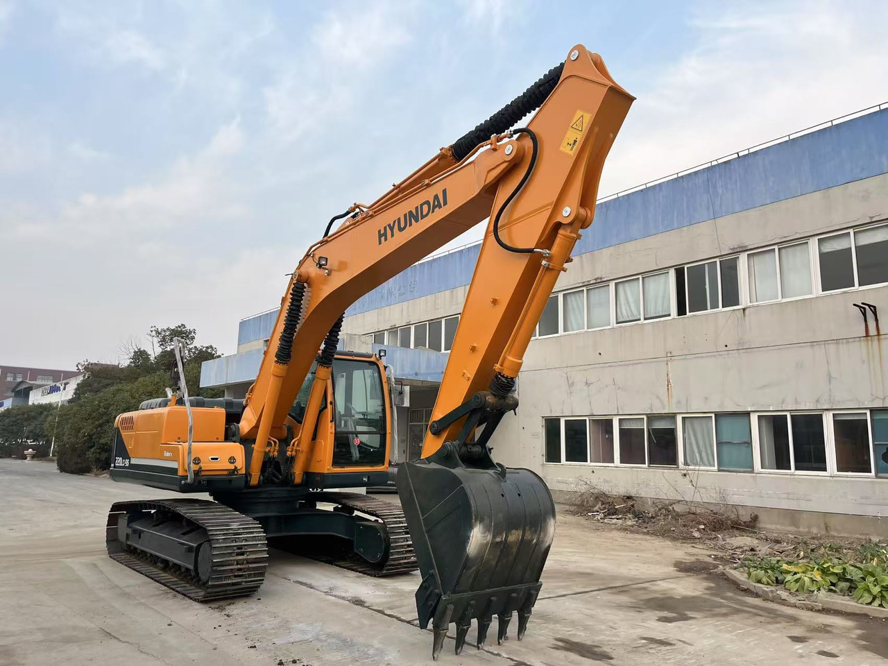 Hyundai Used Excavator Hyundai R220LC-9S $18,000-$26,800 | 22t Weight 0.92m³ Bucket Capacity - Kettenbagger: das Bild 3 Hyundai Used Excavator Hyundai R220LC-9S $18,000-$26,800 | 22t Weight 0.92m³ Bucket Capacity - Kettenbagger: das Bild 3