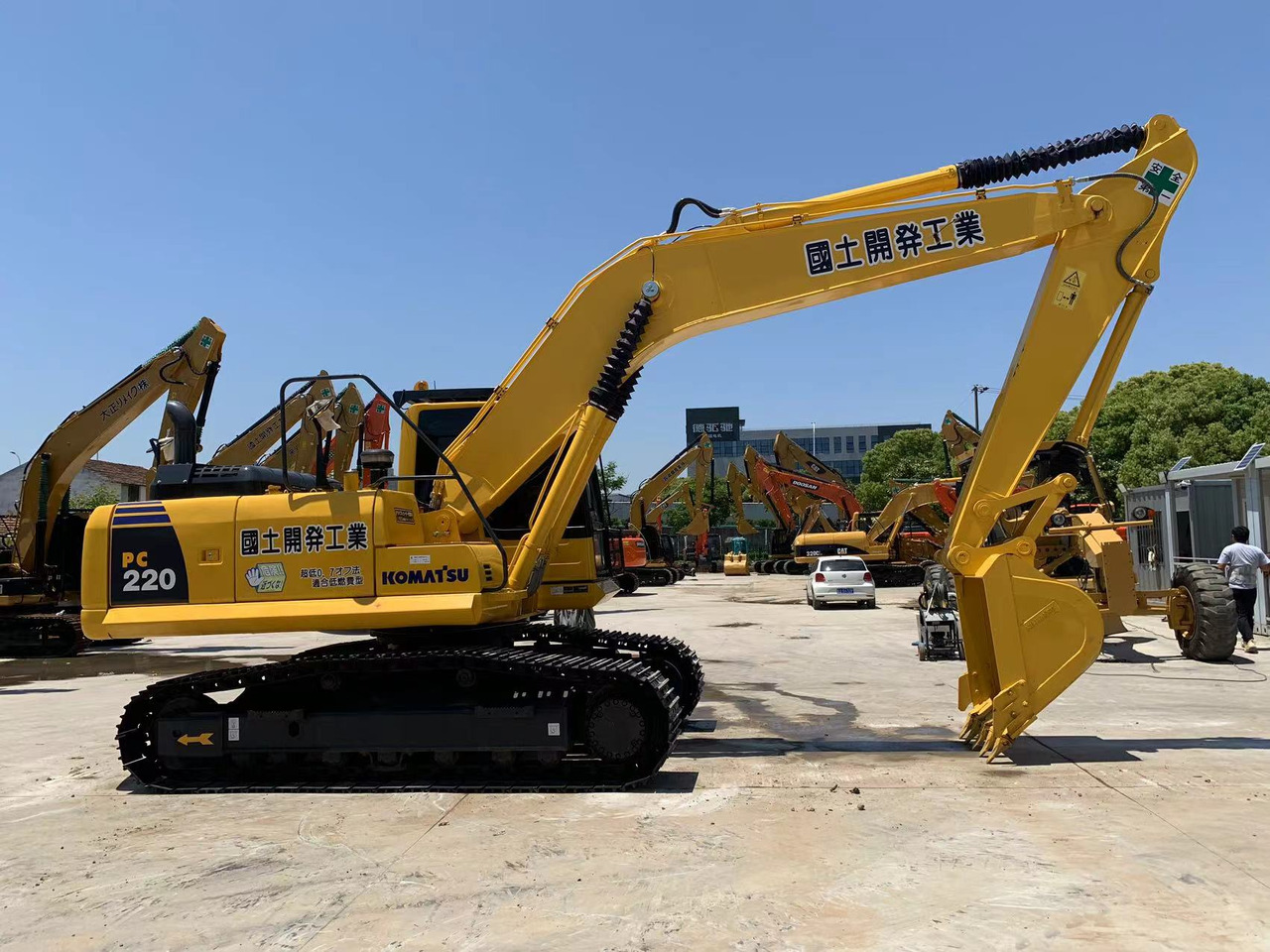 Komatsu Excavator PC220 Good Condition 22 ton Digger - Kettenbagger: das Bild 2 Komatsu Excavator PC220 Good Condition 22 ton Digger - Kettenbagger: das Bild 2