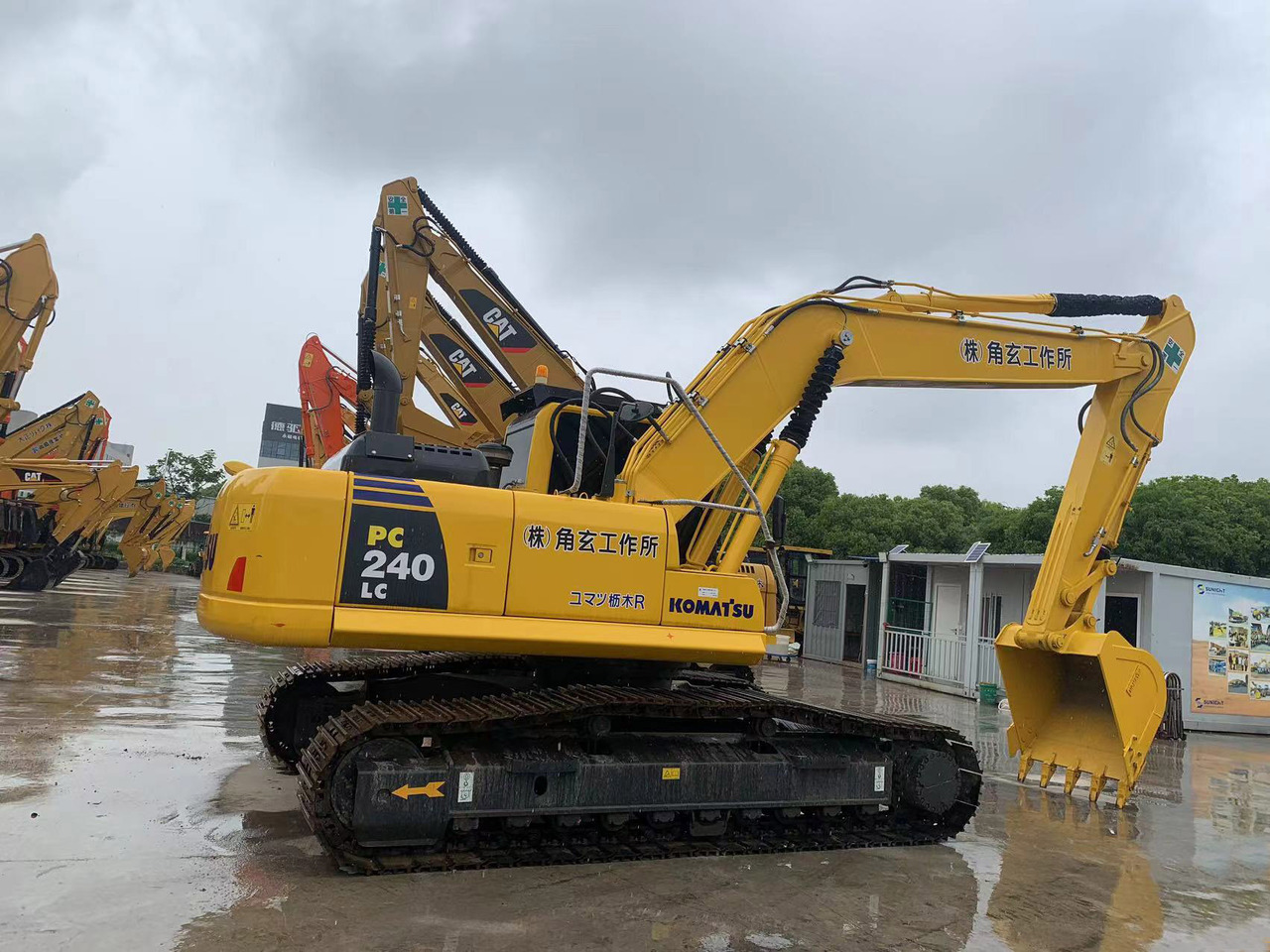 Komatsu Excavator PC240 Secondhand Japanse Construction Machinery - Kettenbagger: das Bild 2 Komatsu Excavator PC240 Secondhand Japanse Construction Machinery - Kettenbagger: das Bild 2