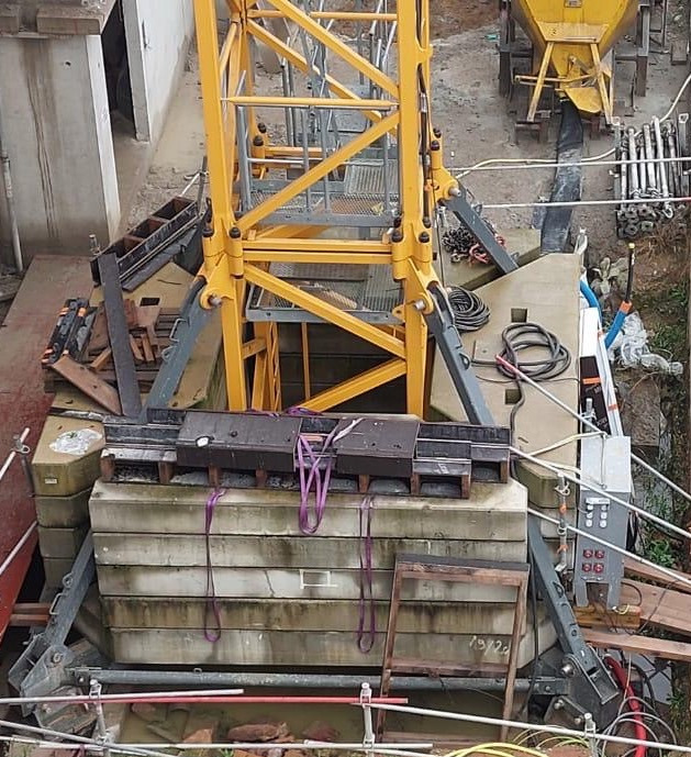 LIEBHERR 200 EC-H 10 Litronic - Turmkran: das Bild 3 LIEBHERR 200 EC-H 10 Litronic - Turmkran: das Bild 3