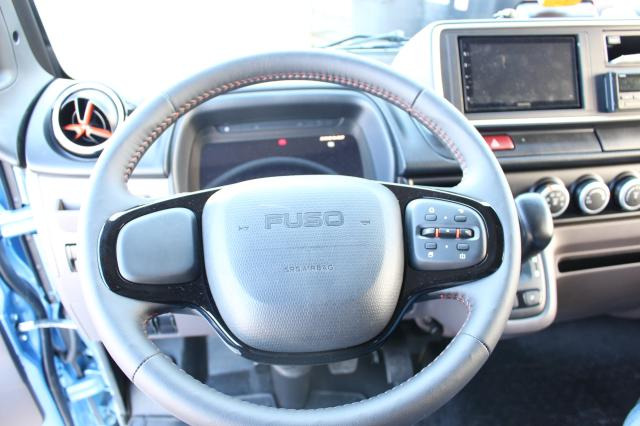 Pritsche Transporter FUSO Canter 4C15E M - BATT.: das Bild 8 Pritsche Transporter FUSO Canter 4C15E M - BATT.: das Bild 8