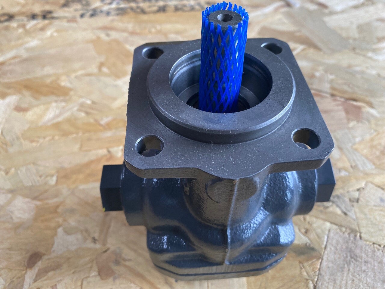 O&K Terex RH120 RH340 Lube oil pump 6000121 1461638 534-2058 - Ersatzteile für LKW: das Bild 2 O&K Terex RH120 RH340 Lube oil pump 6000121 1461638 534-2058 - Ersatzteile für LKW: das Bild 2