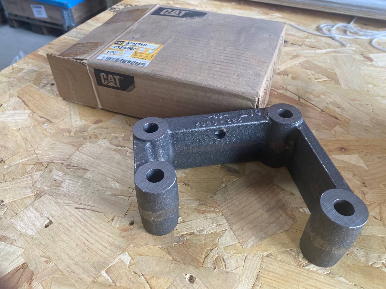 O&K Terex RH40 RH90 6015 6018 Adapter Engine C15 C18 232-6562 2326562 - Ersatzteile: das Bild 2 O&K Terex RH40 RH90 6015 6018 Adapter Engine C15 C18 232-6562 2326562 - Ersatzteile: das Bild 2