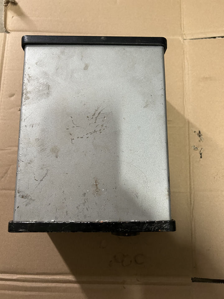 Linde CEP 10/11 Z - Steuergerät für Bulldozer: das Bild 1 Linde CEP 10/11 Z - Steuergerät für Bulldozer: das Bild 1