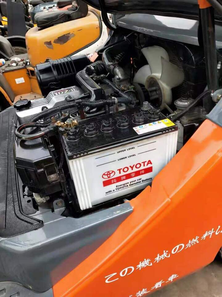 Toyota 8FD30 - Gabelstapler: das Bild 5 Toyota 8FD30 - Gabelstapler: das Bild 5