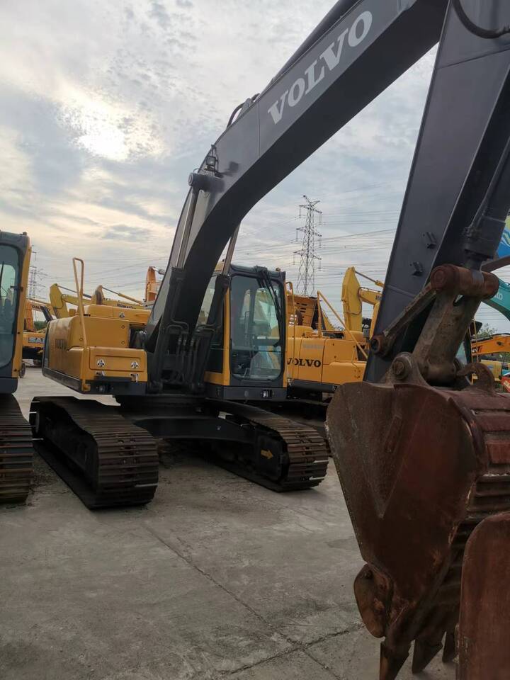 Volvo EC210B - Kettenbagger: das Bild 1 Volvo EC210B - Kettenbagger: das Bild 1