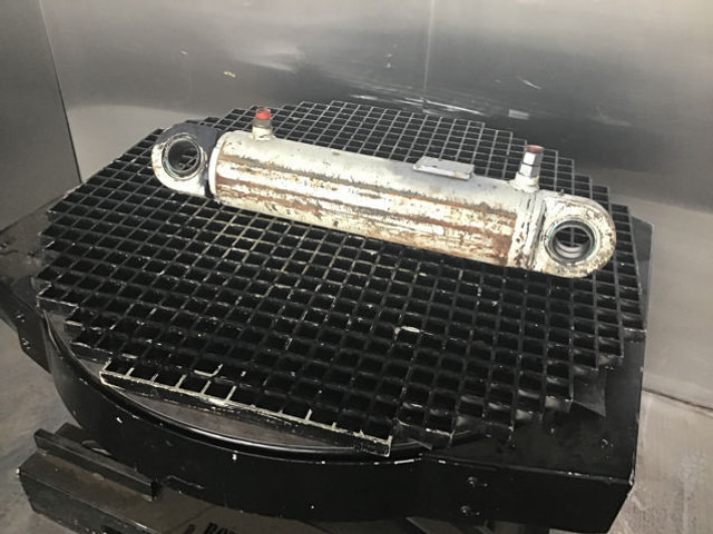 Liebherr Outrigger Cylinder - Hydraulikzylinder: das Bild 1 Liebherr Outrigger Cylinder - Hydraulikzylinder: das Bild 1