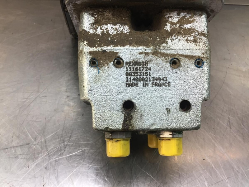 Liebherr Pilot Control Unit - Pedal: das Bild 2 Liebherr Pilot Control Unit - Pedal: das Bild 2