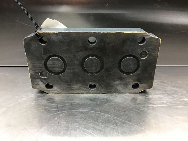 Liebherr Plate - Motor und Teile: das Bild 1 Liebherr Plate - Motor und Teile: das Bild 1