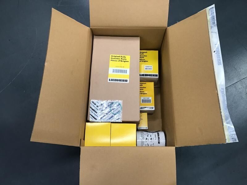 Liebherr R906/R906 ADVANCED/R906 C/R906 LC - Kraftstofffilter: das Bild 2 Liebherr R906/R906 ADVANCED/R906 C/R906 LC - Kraftstofffilter: das Bild 2