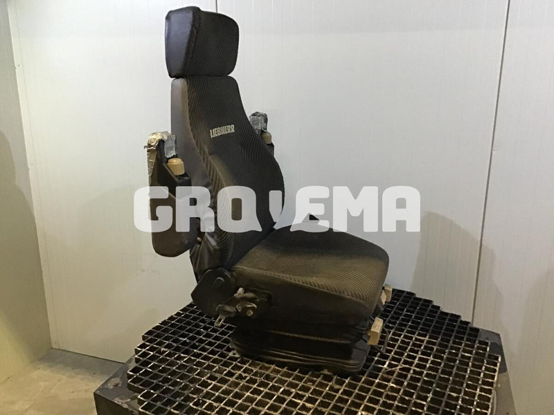 Liebherr R914STD / R914HDSL / R914B - Sitz: das Bild 2 Liebherr R914STD / R914HDSL / R914B - Sitz: das Bild 2