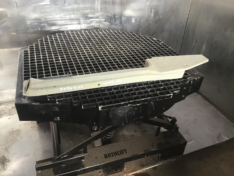 Liebherr R914STD / R914HDSL / R914B / R914 EW / R904 / R924 B / R934 / R934B / R954B / R964B / R974B / R974 - Ansaugrohr: das Bild 1 Liebherr R914STD / R914HDSL / R914B / R914 EW / R904 / R924 B / R934 / R934B / R954B / R964B / R974B / R974 - Ansaugrohr: das Bild 1