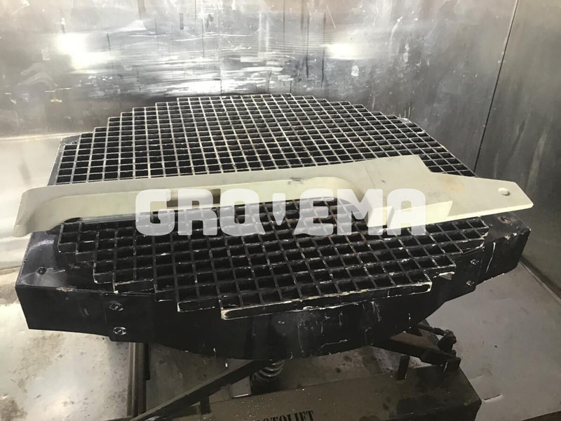 Liebherr R914STD / R914HDSL / R914B / R914 EW / R904 / R924 B / R934 / R934B / R954B / R964B / R974B / R974 - Ansaugrohr: das Bild 3 Liebherr R914STD / R914HDSL / R914B / R914 EW / R904 / R924 B / R934 / R934B / R954B / R964B / R974B / R974 - Ansaugrohr: das Bild 3