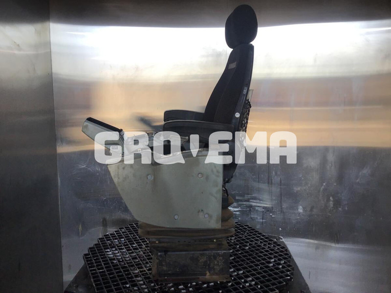 Liebherr R926 COMP / R946 LC / R946 LC-V - Sitz: das Bild 3 Liebherr R926 COMP / R946 LC / R946 LC-V - Sitz: das Bild 3