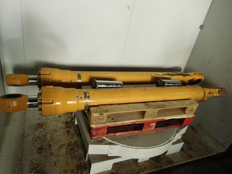 Liebherr R964C / R970 / R964 / R966 - Hydraulikzylinder: das Bild 1 Liebherr R964C / R970 / R964 / R966 - Hydraulikzylinder: das Bild 1