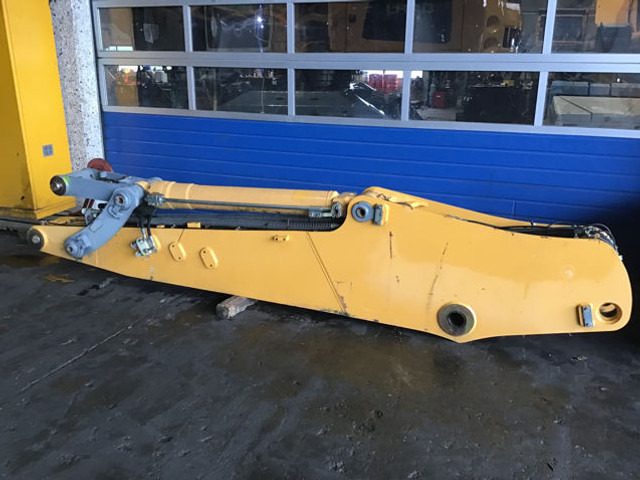 Liebherr Stick 3 M - Karosserie und Außen: das Bild 2 Liebherr Stick 3 M - Karosserie und Außen: das Bild 2