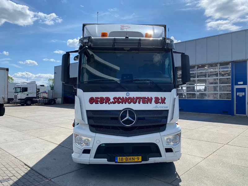 Mercedes-Benz Antos 2840 / 6x2/4 / Tautliner / Kooiaap - Plane LKW: das Bild 2 Mercedes-Benz Antos 2840 / 6x2/4 / Tautliner / Kooiaap - Plane LKW: das Bild 2