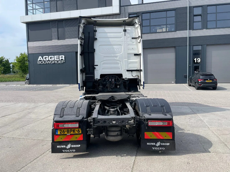Volvo FH 13.460 Globetrotter / I-save - Sattelzugmaschine: das Bild 5 Volvo FH 13.460 Globetrotter / I-save - Sattelzugmaschine: das Bild 5