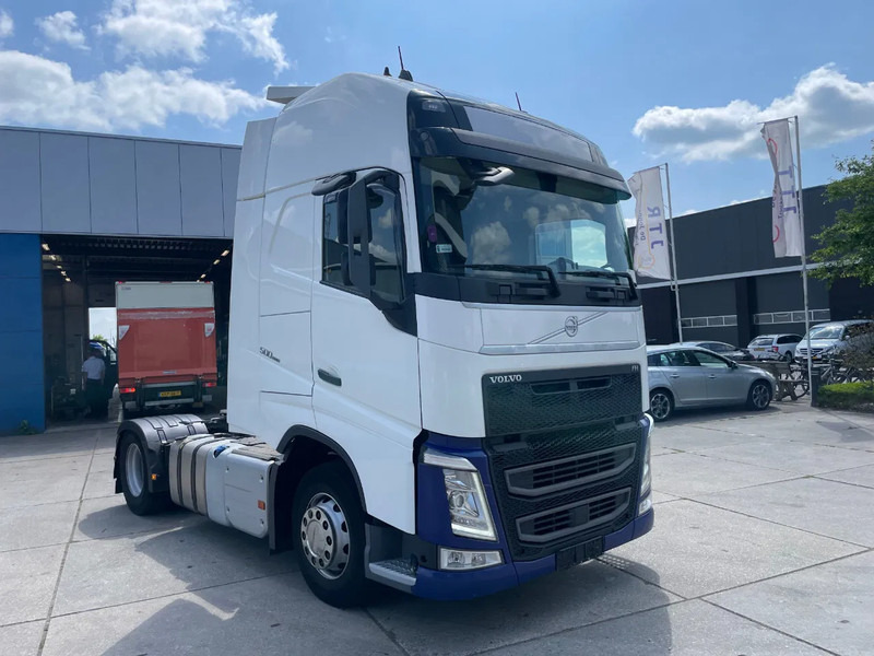 Volvo FH 13.500 Globetrotter XL / I-parkCool / 2x Tank - Sattelzugmaschine: das Bild 3 Volvo FH 13.500 Globetrotter XL / I-parkCool / 2x Tank - Sattelzugmaschine: das Bild 3