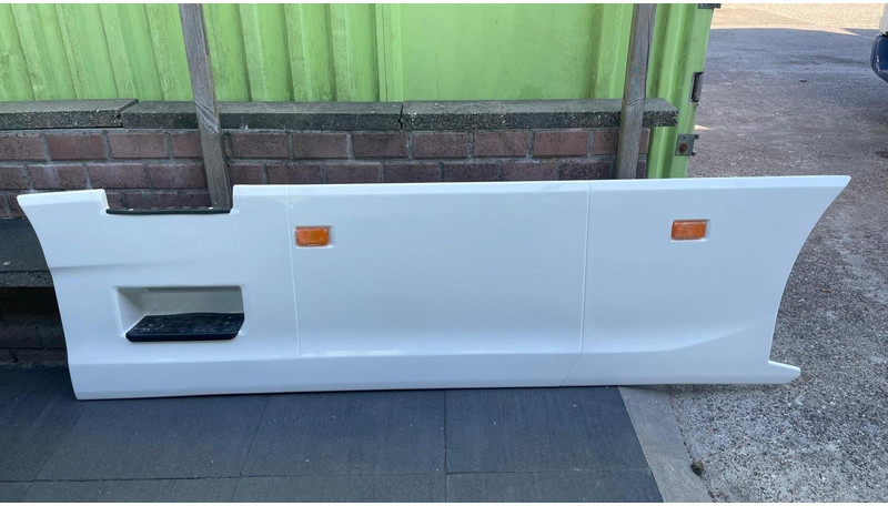 Scania Side Skirt Scania zijskirts - Aeropack/ Spoiler für LKW: das Bild 1 Scania Side Skirt Scania zijskirts - Aeropack/ Spoiler für LKW: das Bild 1