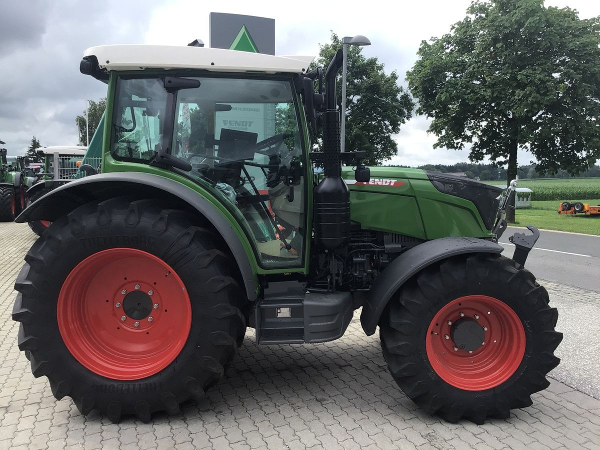 Fendt 211 Vario (FendtONE) - Traktor: das Bild 2 Fendt 211 Vario (FendtONE) - Traktor: das Bild 2