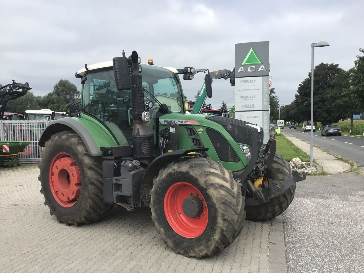 Fendt 714 Vo Vario - Traktor: das Bild 1 Fendt 714 Vo Vario - Traktor: das Bild 1