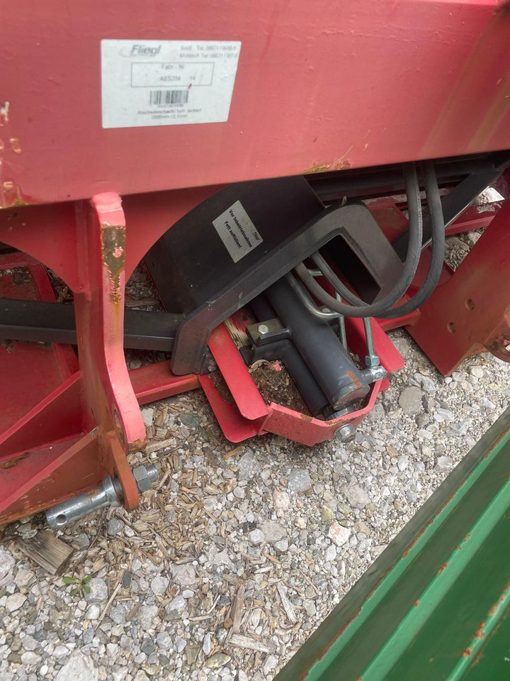 Fliegl Fliegl - Schaufel für Traktor: das Bild 5 Fliegl Fliegl - Schaufel für Traktor: das Bild 5
