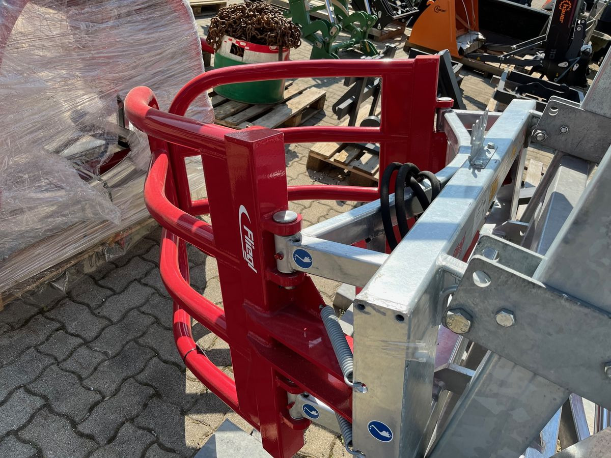 Fliegl Profi Combi - Klammergeräte für Landmaschine: das Bild 2 Fliegl Profi Combi - Klammergeräte für Landmaschine: das Bild 2