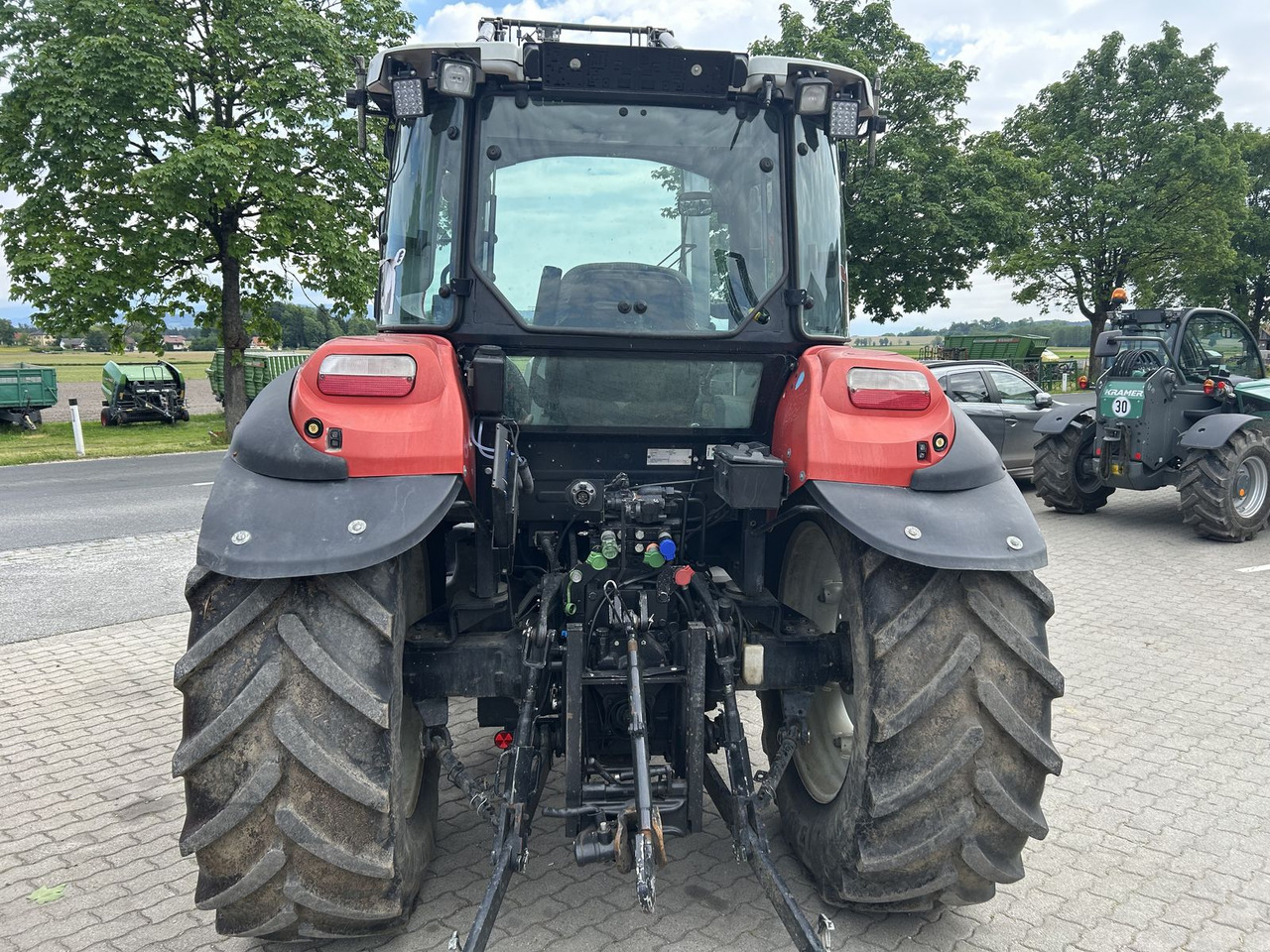 Steyr 4105 Kompakt ET Basis - Traktor: das Bild 3 Steyr 4105 Kompakt ET Basis - Traktor: das Bild 3