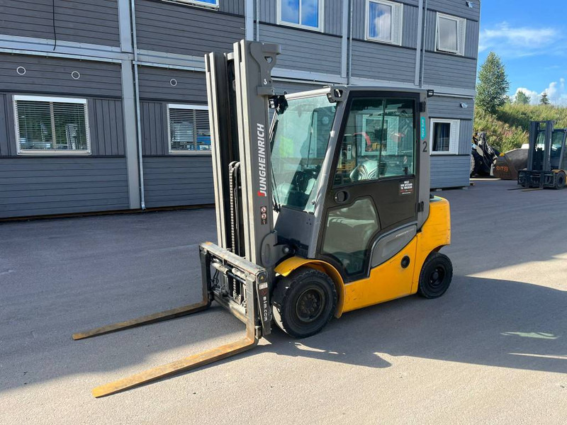 Jungheinrich DFG 425 S - Dieselstapler: das Bild 1 Jungheinrich DFG 425 S - Dieselstapler: das Bild 1