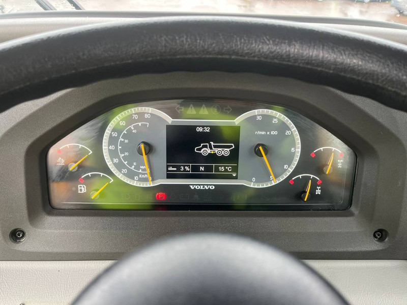 Knickgelenkter Dumper Volvo A 30 G: das Bild 13