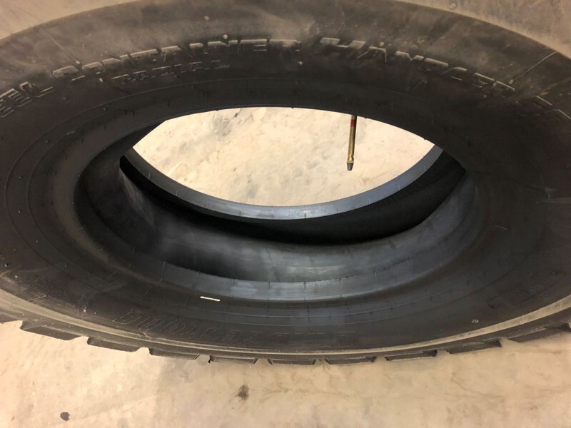 Bridgestone 14.00 R24 - Reifen: das Bild 4 Bridgestone 14.00 R24 - Reifen: das Bild 4